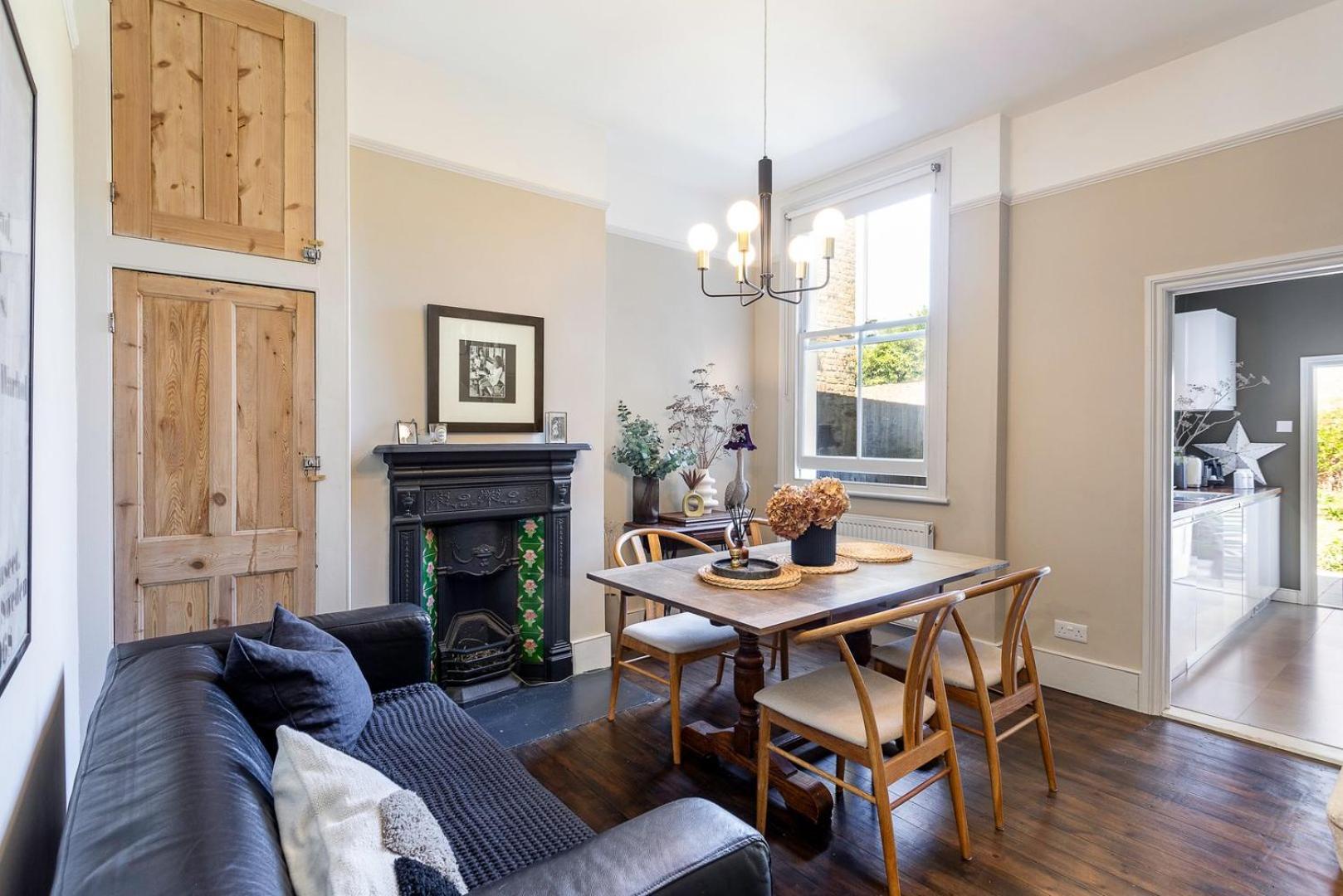 Tooting's Charming Victorian Garden Hideaway Hébergement de vacances *