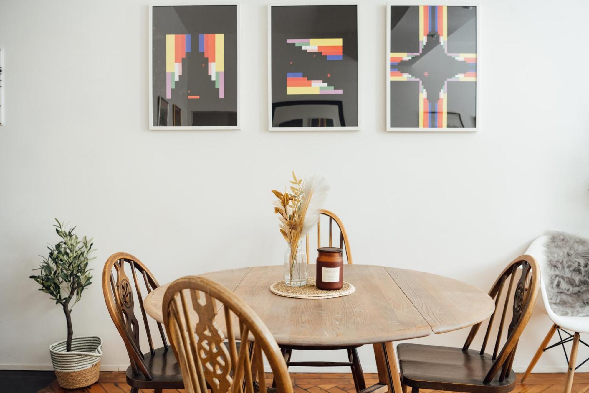 Unique 2 Bedroom Flat On Stoke Newington High Street Londen
