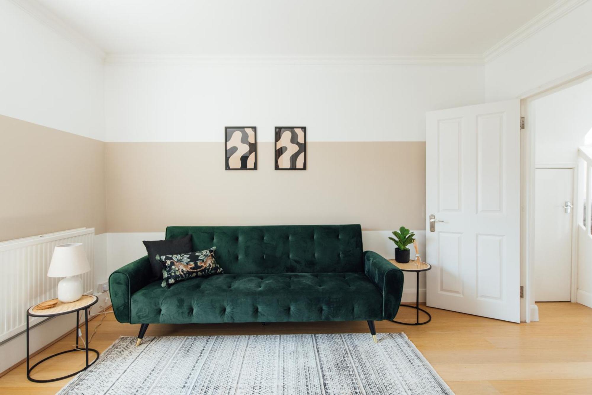 Stylish Kings Cross 2 Bedroom Flat