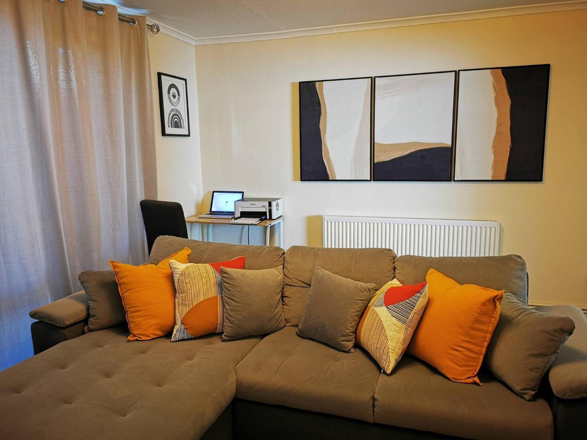 Cozy Near O2 Arena Hébergement de vacances Londres