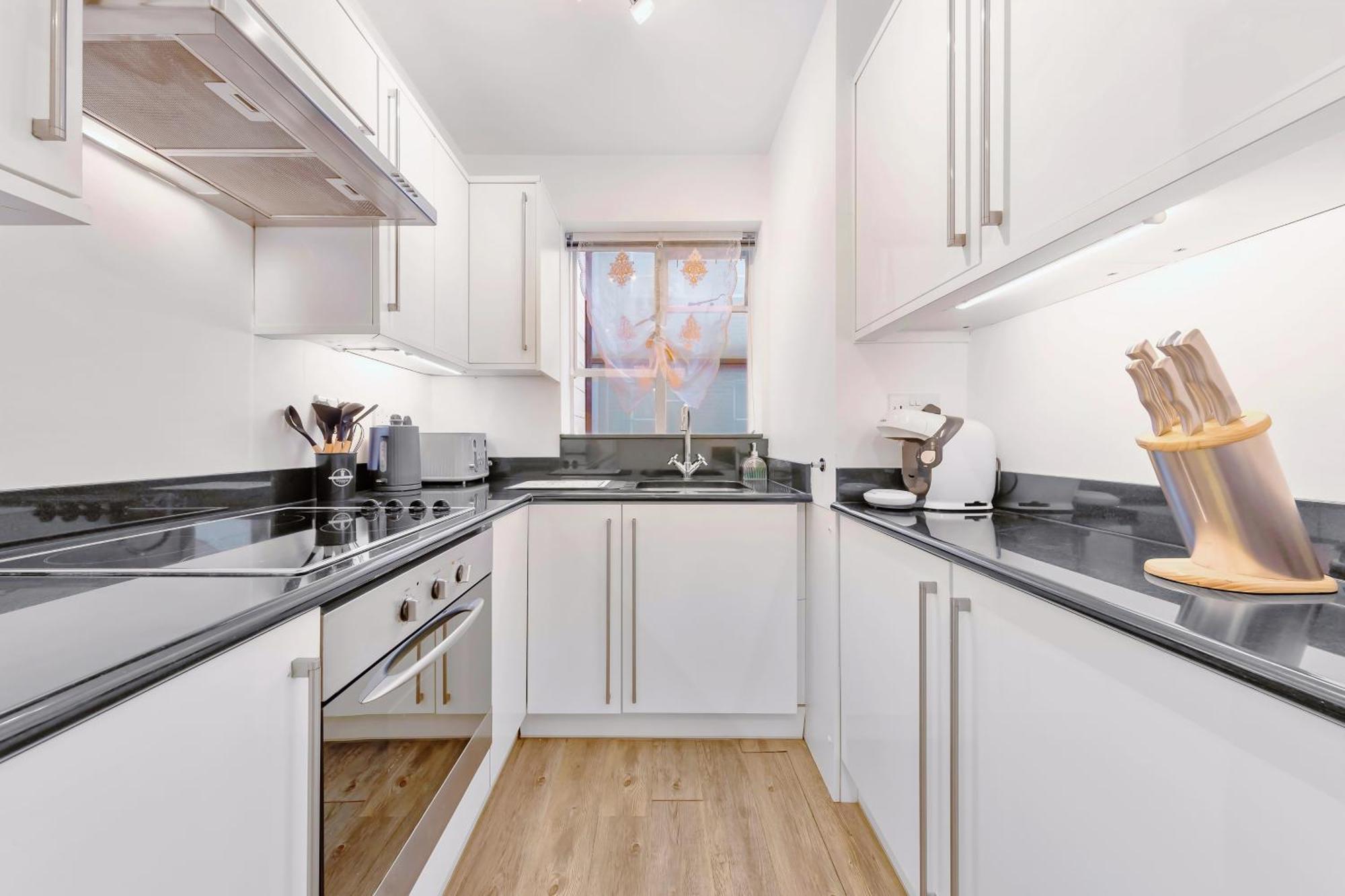 Iconic With Terrace Over Harrods Apartamento