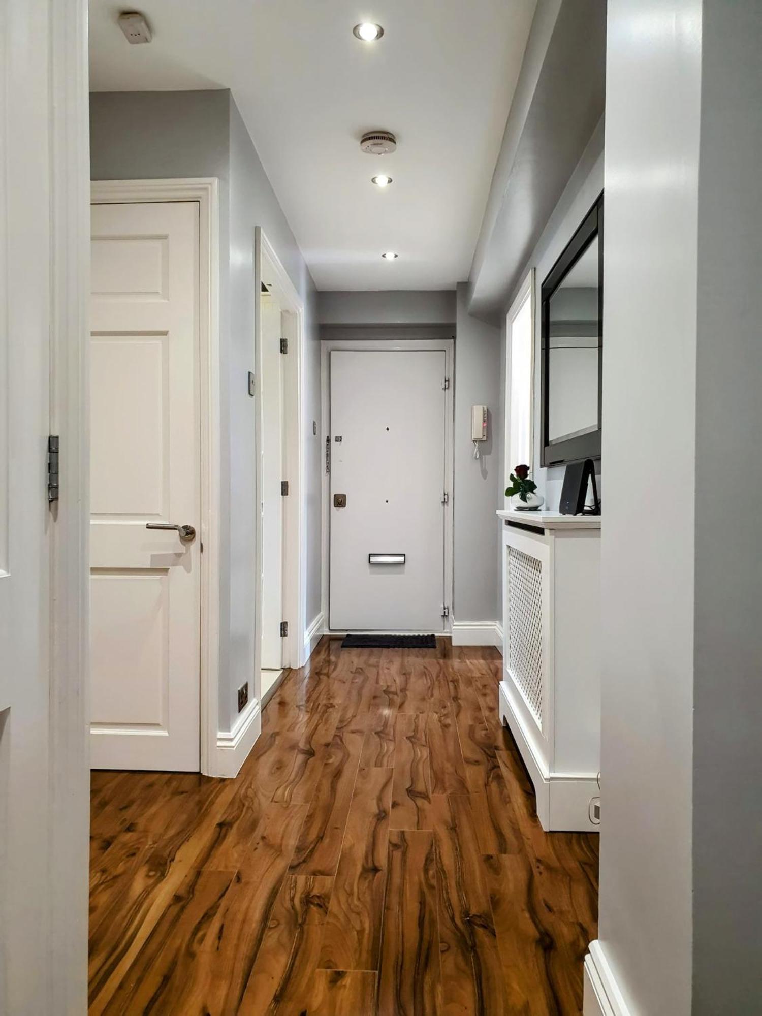 2 Bed Close To * Londres