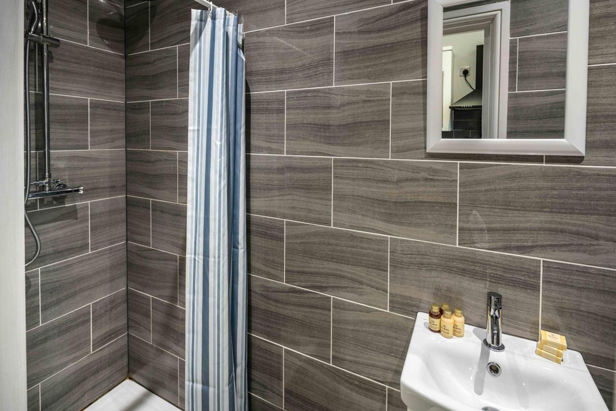 Modern 2br Flat - 7 Min To Whitechapel Station Londres