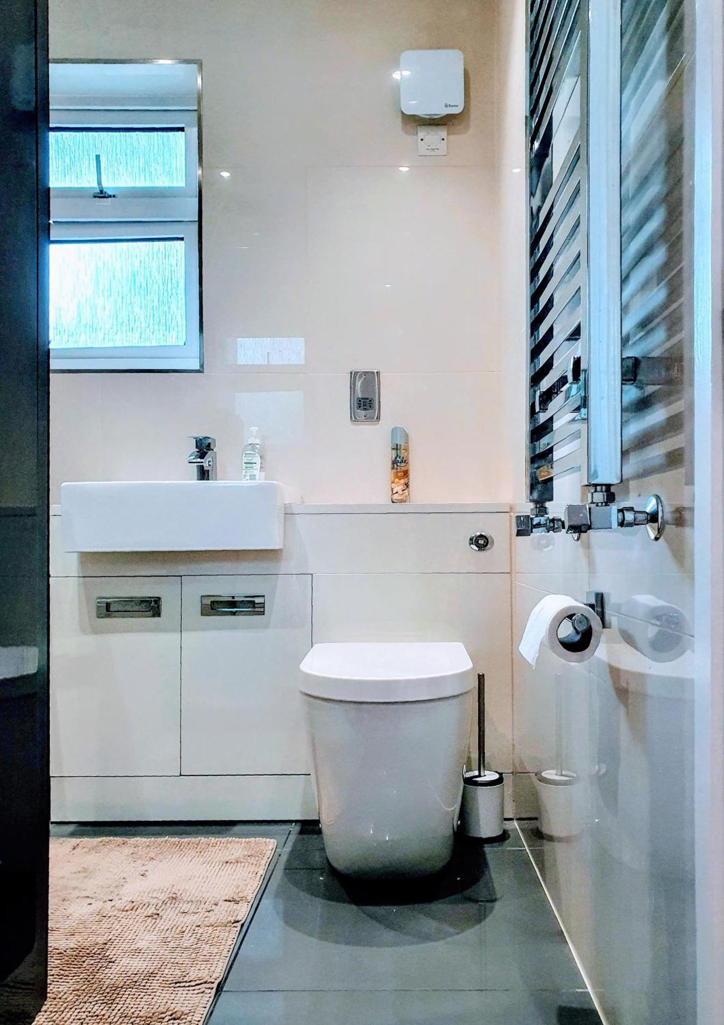 2 Bed Close To