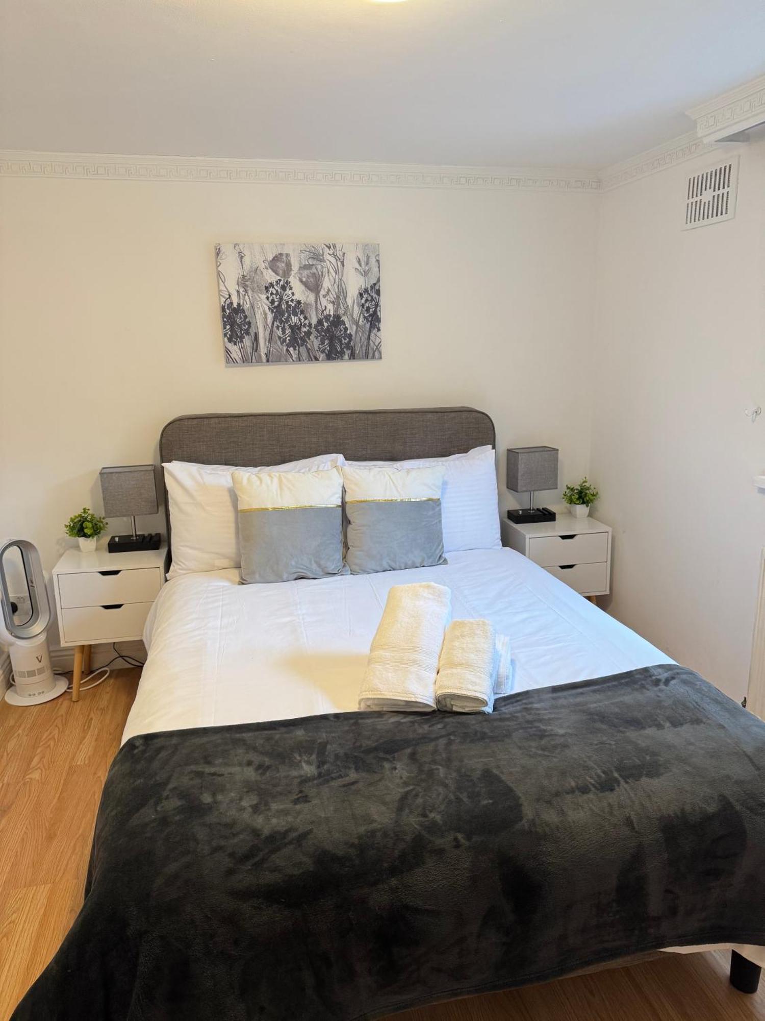 Charming And Affordable Flat For 4 People In Baker Street Zone 1 With Breakfast Apartamento Londres