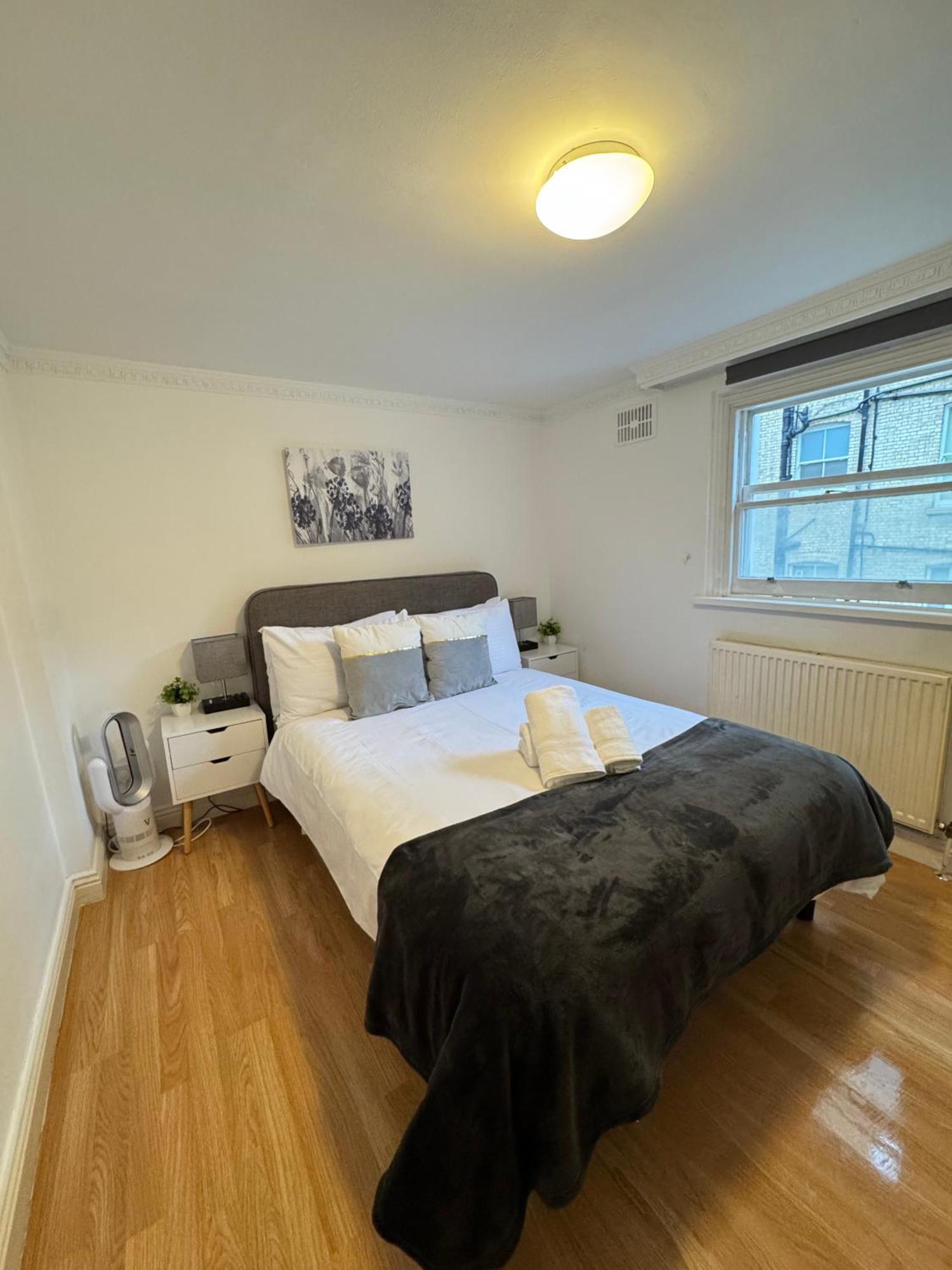 Charming And Affordable Flat For 4 People In Baker Street Zone 1 With Breakfast