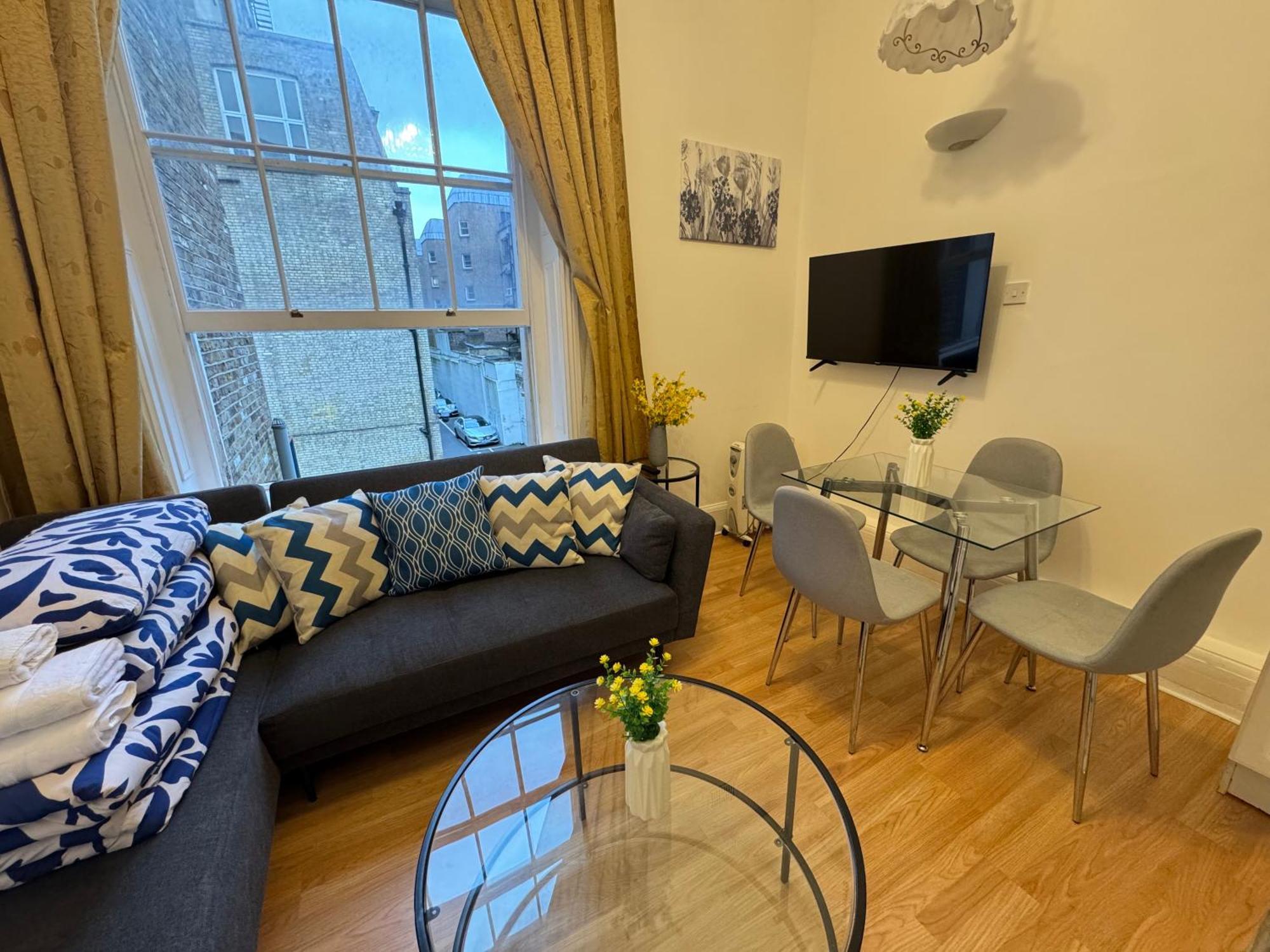 Charming And Affordable Flat For 4 People In Baker Street Zone 1 With Breakfast Apartamento