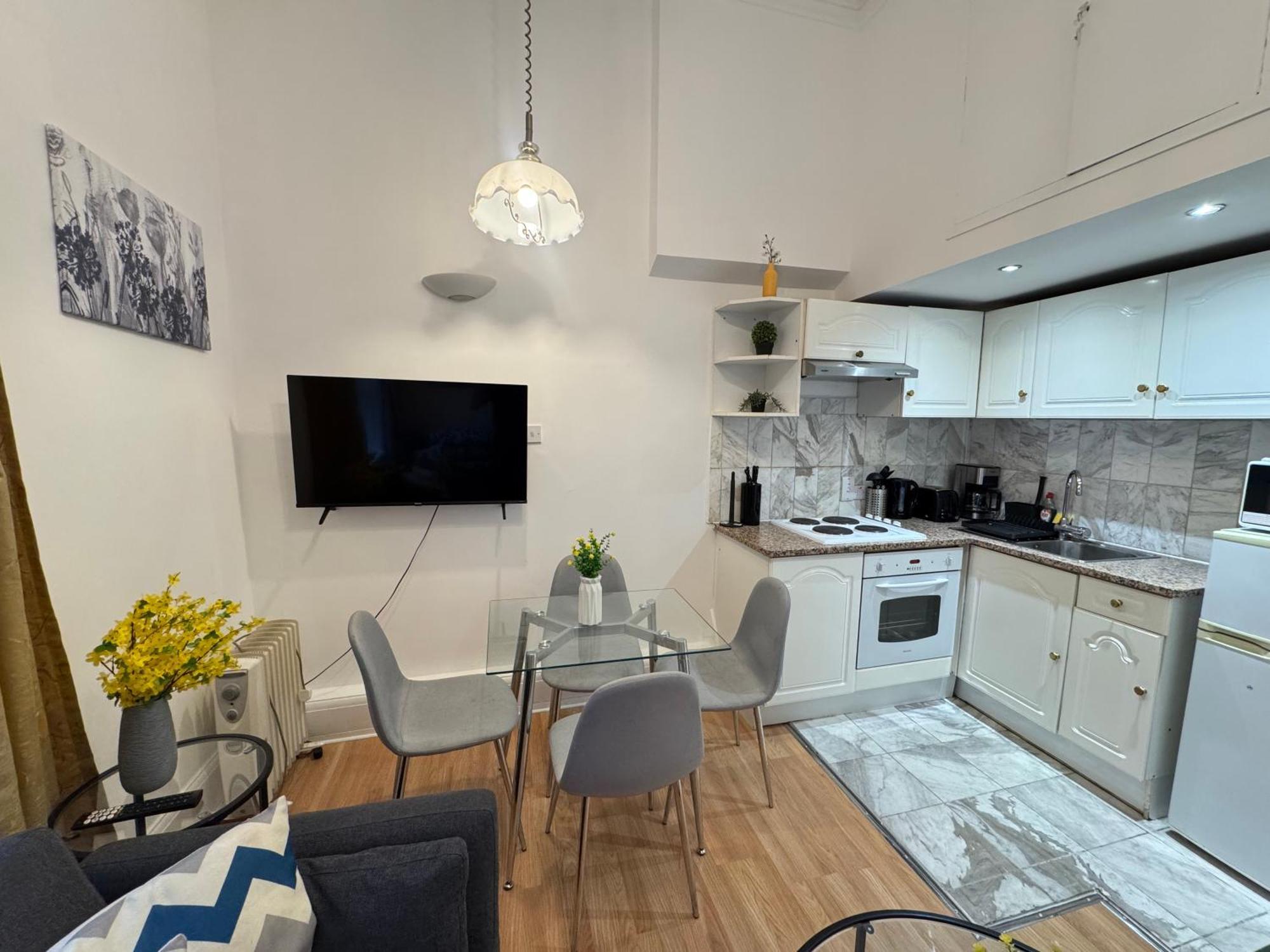 Charming And Affordable Flat For 4 People In Baker Street Zone 1 With Breakfast Londres