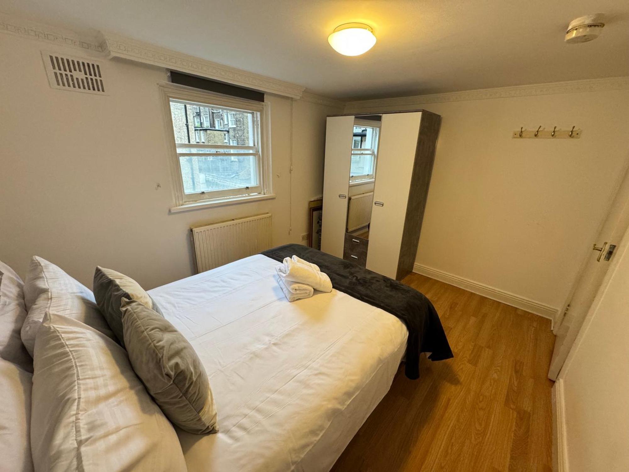Charming And Affordable Flat For 4 People In Baker Street Zone 1 With Breakfast Appartement Londen