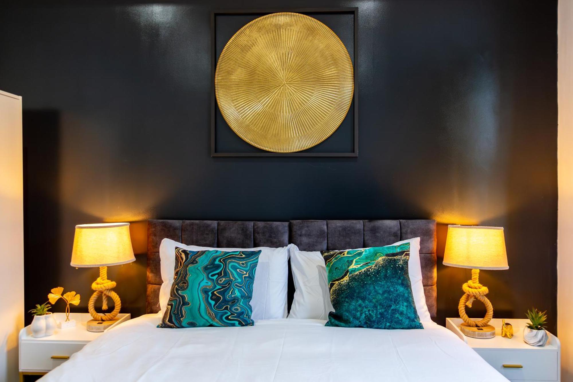 Stylish 2 Bedroom Haven In Zone 2-15 Mins To Central London- Garden & Parking Available! 5 Beds-Sleeps 6 People- Instant Book & Self Check-In! Save 20 Percent On Stays Of 7 Nights Or More ! Appartement Londres