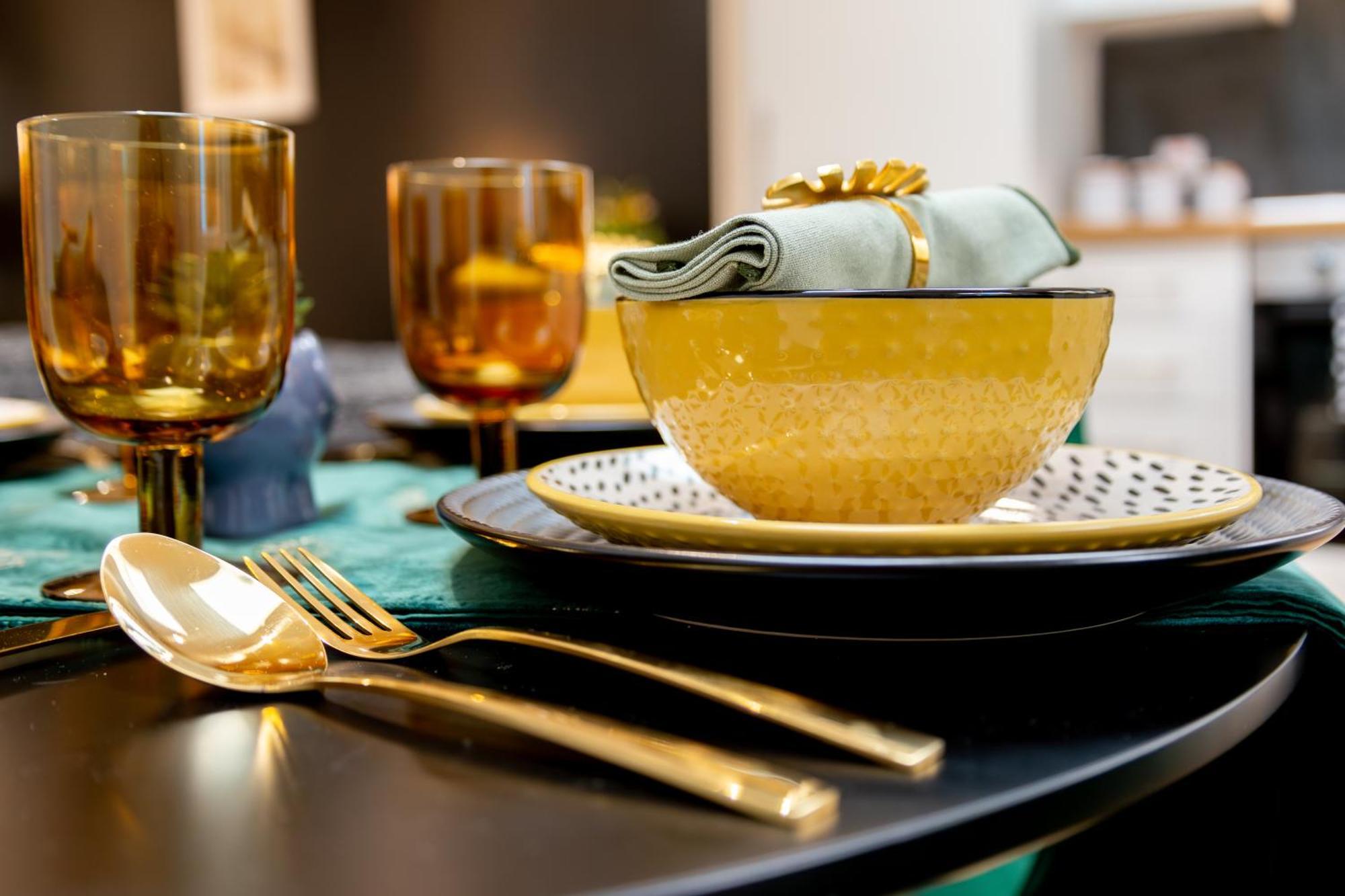 Appartement Stylish 2 Bedroom Haven In Zone 2-15 Mins To Central London- Garden & Parking Available! 5 Beds-Sleeps 6 People- Instant Book & Self Check-In! Save 20 Percent On Stays Of 7 Nights Or More ! Londres