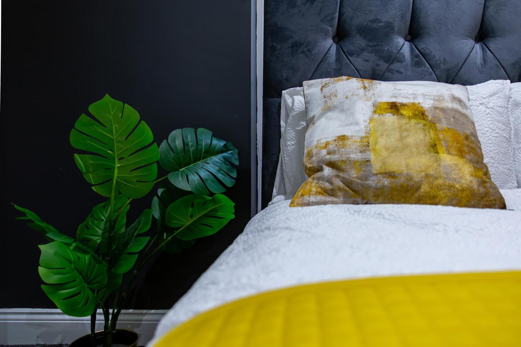 Appartement Stylish 2 Bedroom Haven In Zone 2-15 Mins To Central London- Garden & Parking Available! 5 Beds-Sleeps 6 People- Instant Book & Self Check-In! Save 20 Percent On Stays Of 7 Nights Or More !