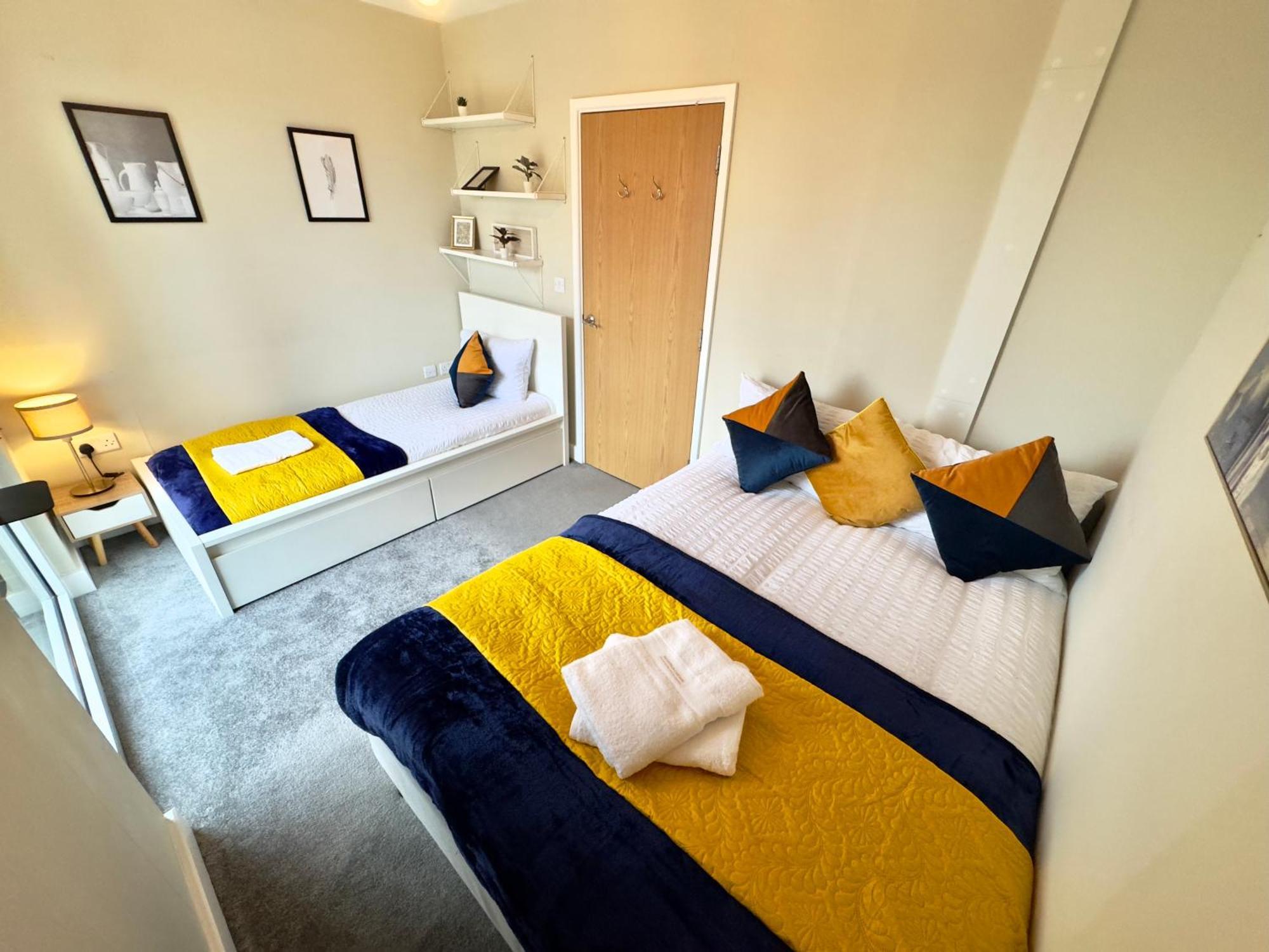 2 Bedrooms 2 Bath Modern Flat, Londdon View Balcony Appartement
