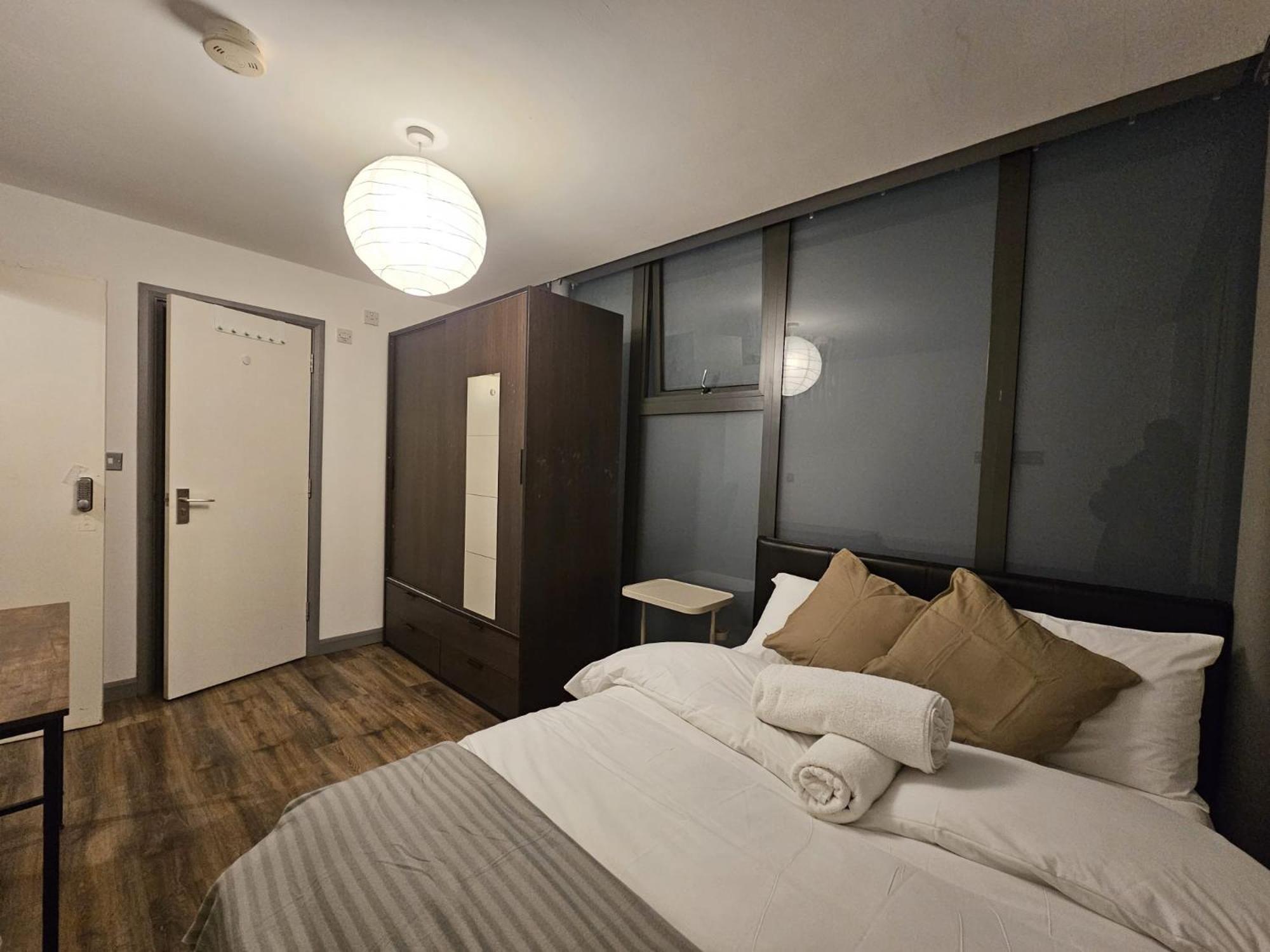 E1 Luxury Penthouse Gasthof London