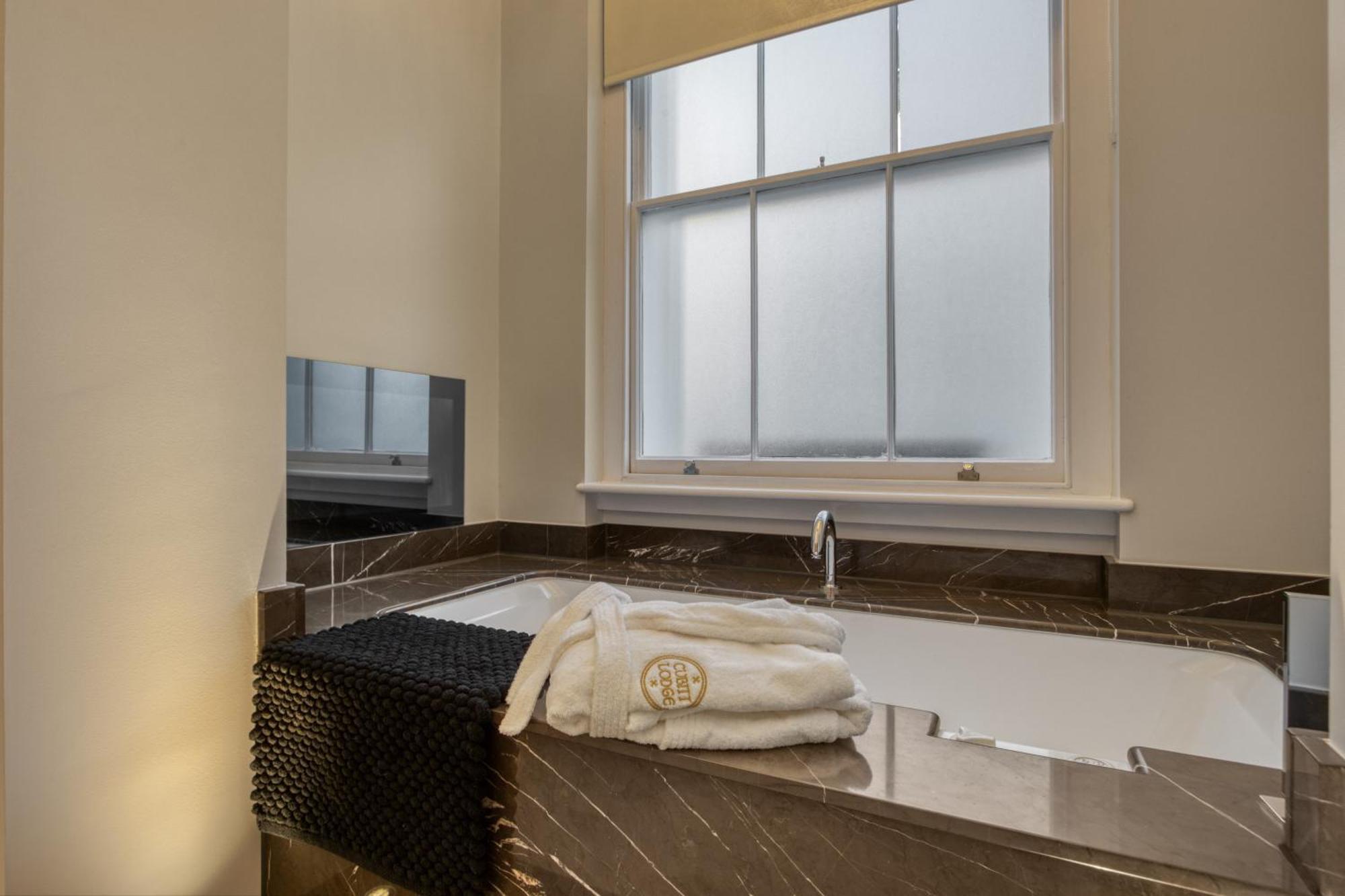 Historic Cubitt 3bd 3ba Gem W Steam Villa Londres