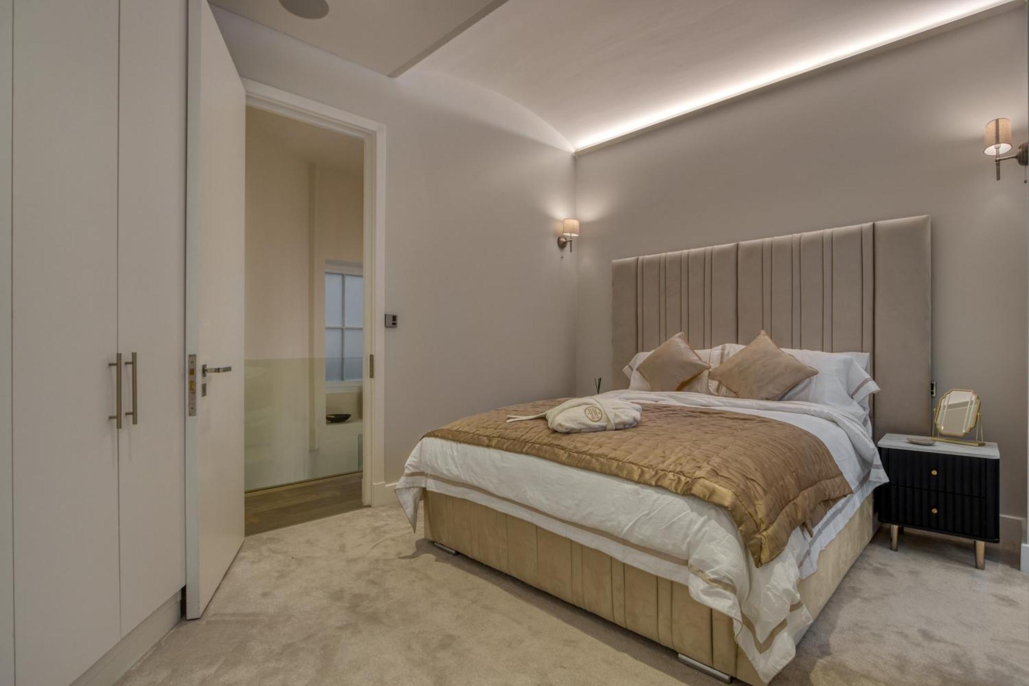 Historic Cubitt 3bd 3ba Gem W Steam Villa London