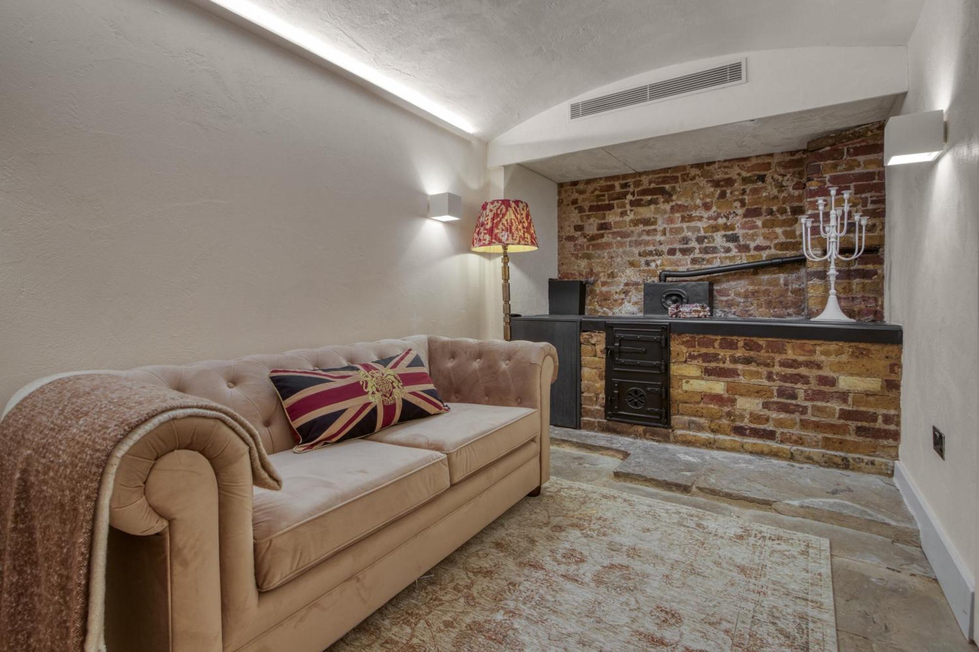 Villa Historic Cubitt 3bd 3ba Gem W Steam *