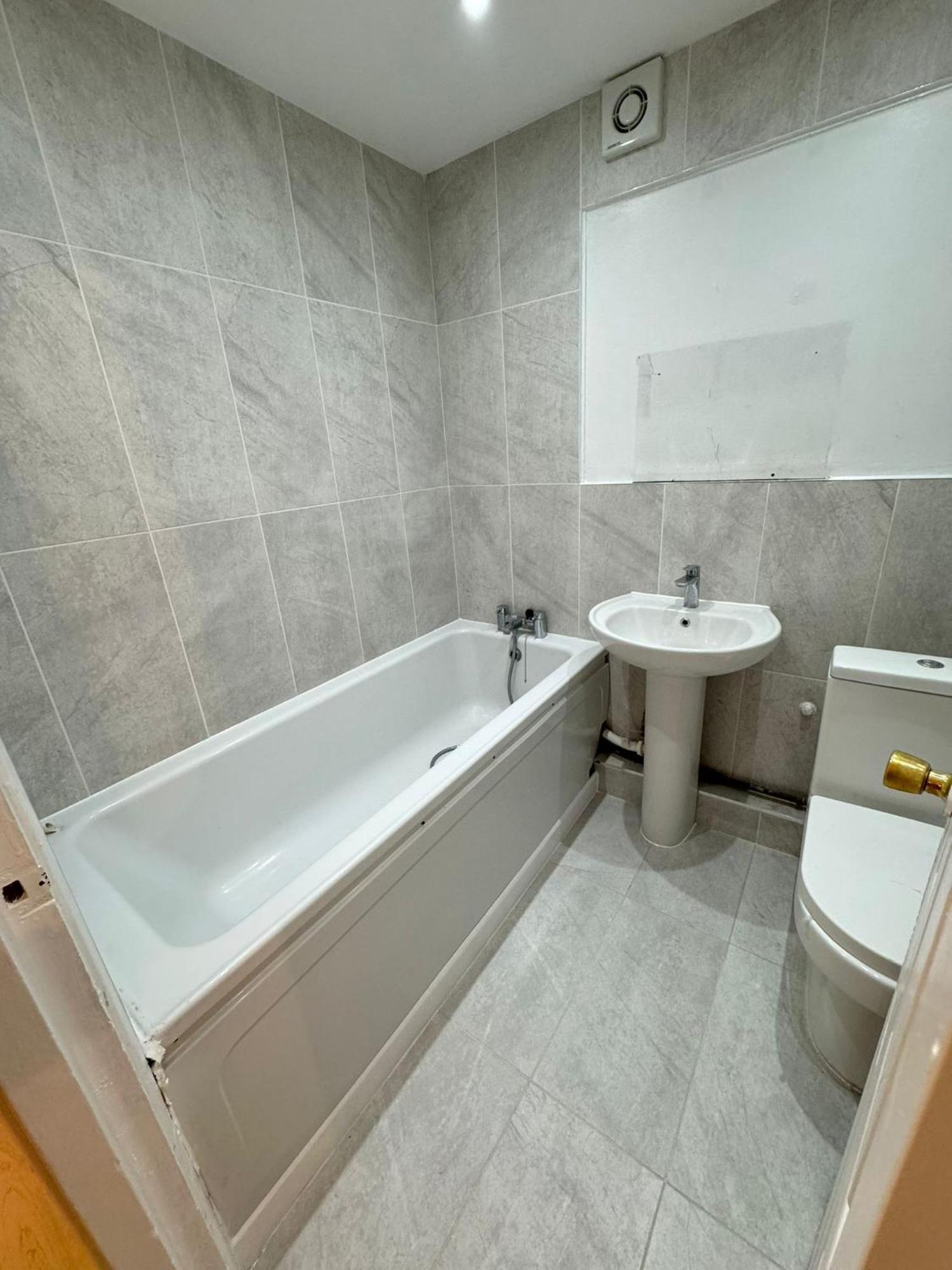 2 Bedroom Flat Near Kilburn Park Appartement Londres