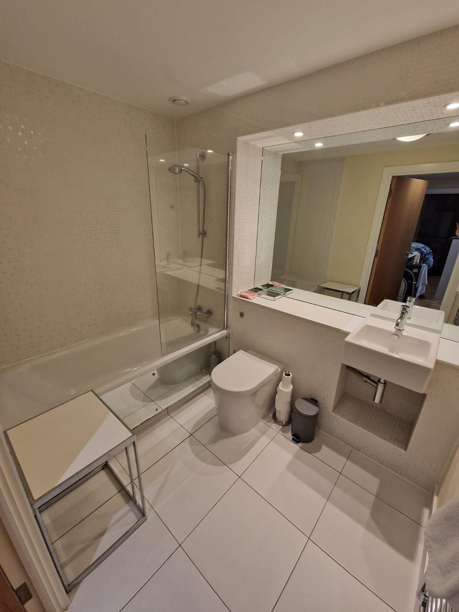 Double And Private Bathroom In Shared Séjour chez l'habitant Londres