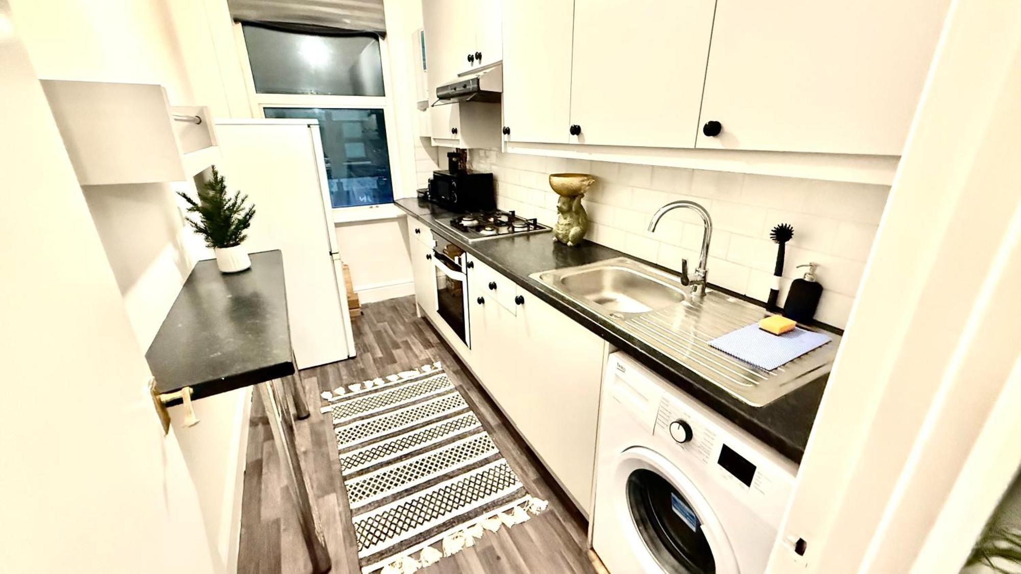 Appartement 3 Bedroom In A Great Location *