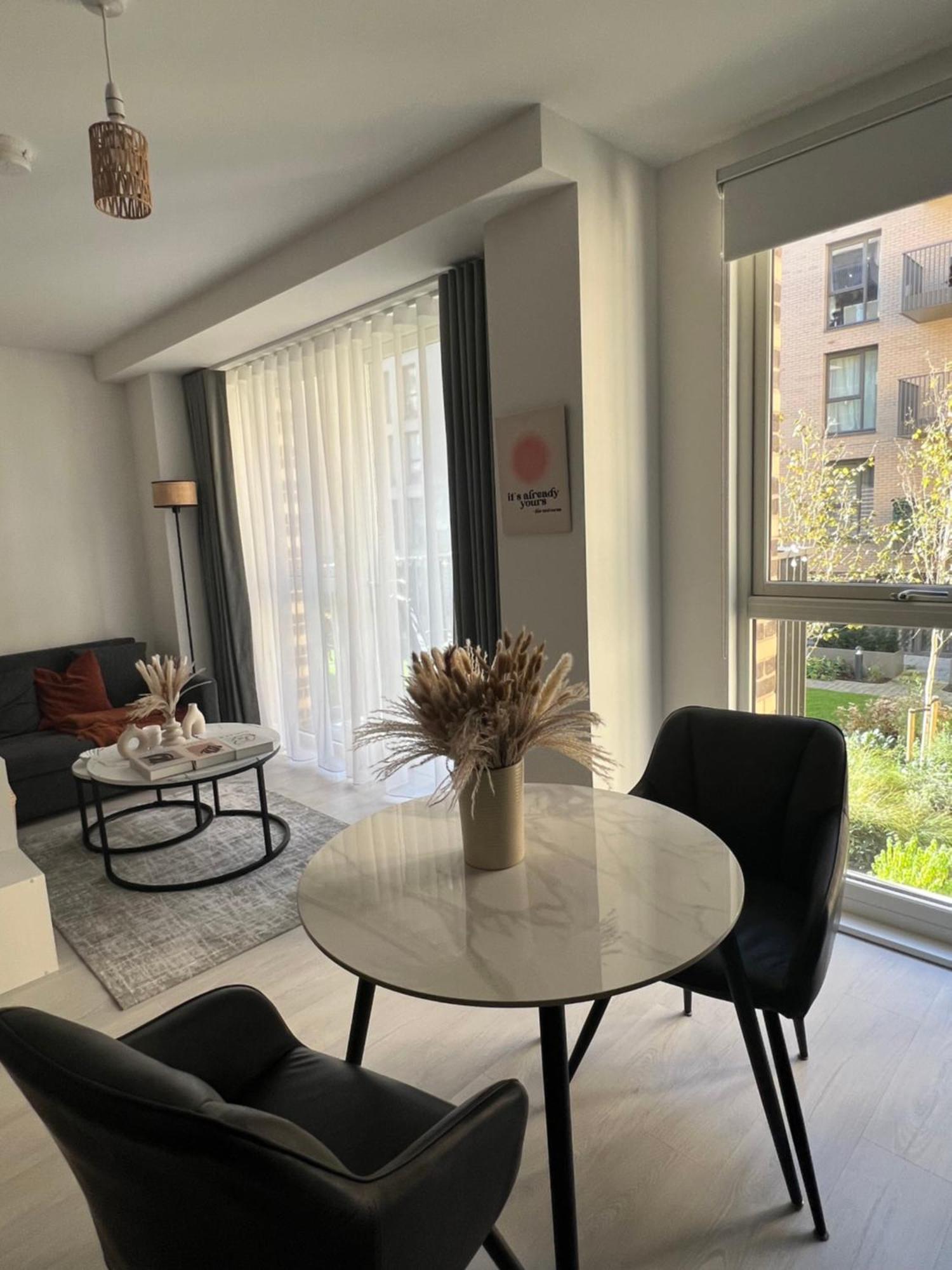 Brand New, Modern Flat Near Wembley Stadium Londres