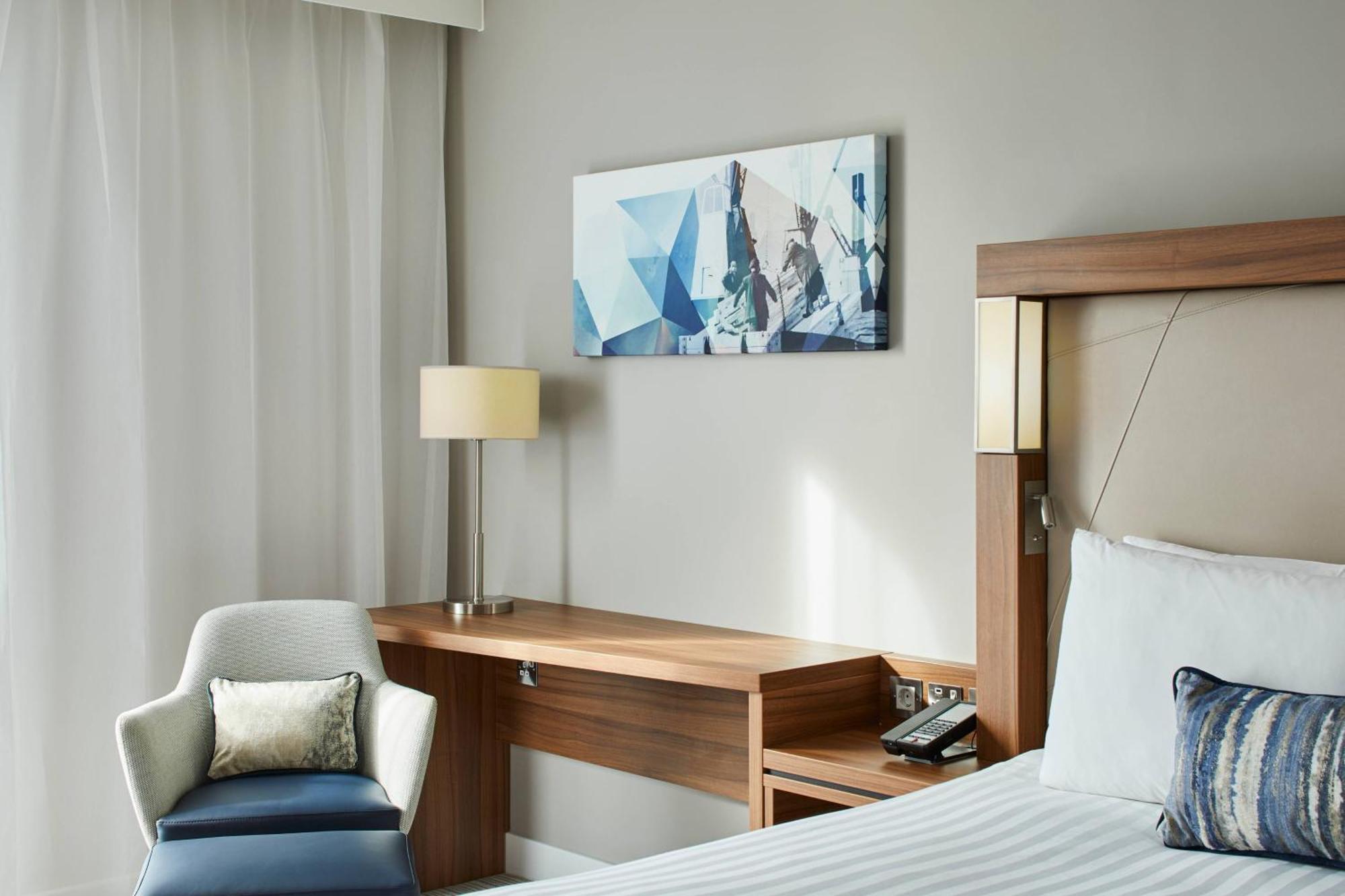 Hotel Courtyard By Marriott Airport Londres