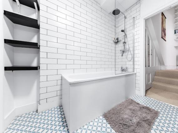 Portobello Large Snug Apartment London