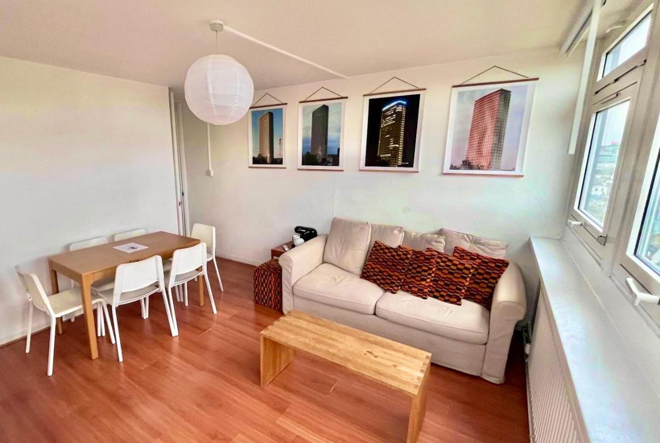 Appartement Bright 2-bedroom In Soho High-rise With Skyline Views Londen