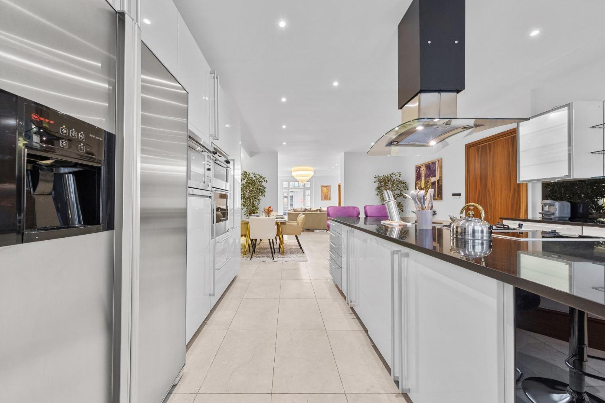 250 Sqm Mega Mansion * Londen