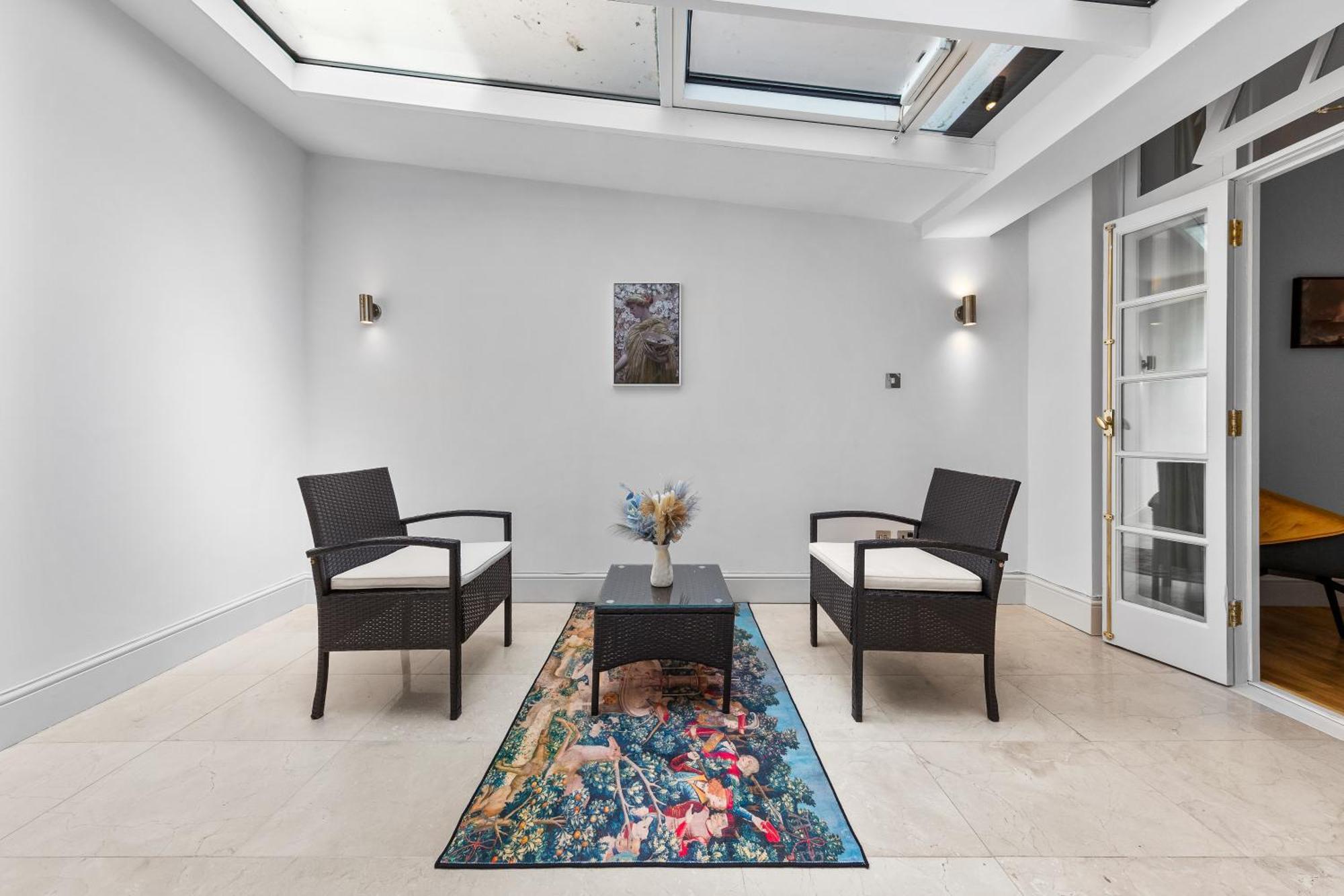 250 Sqm Mega Mansion * Londen