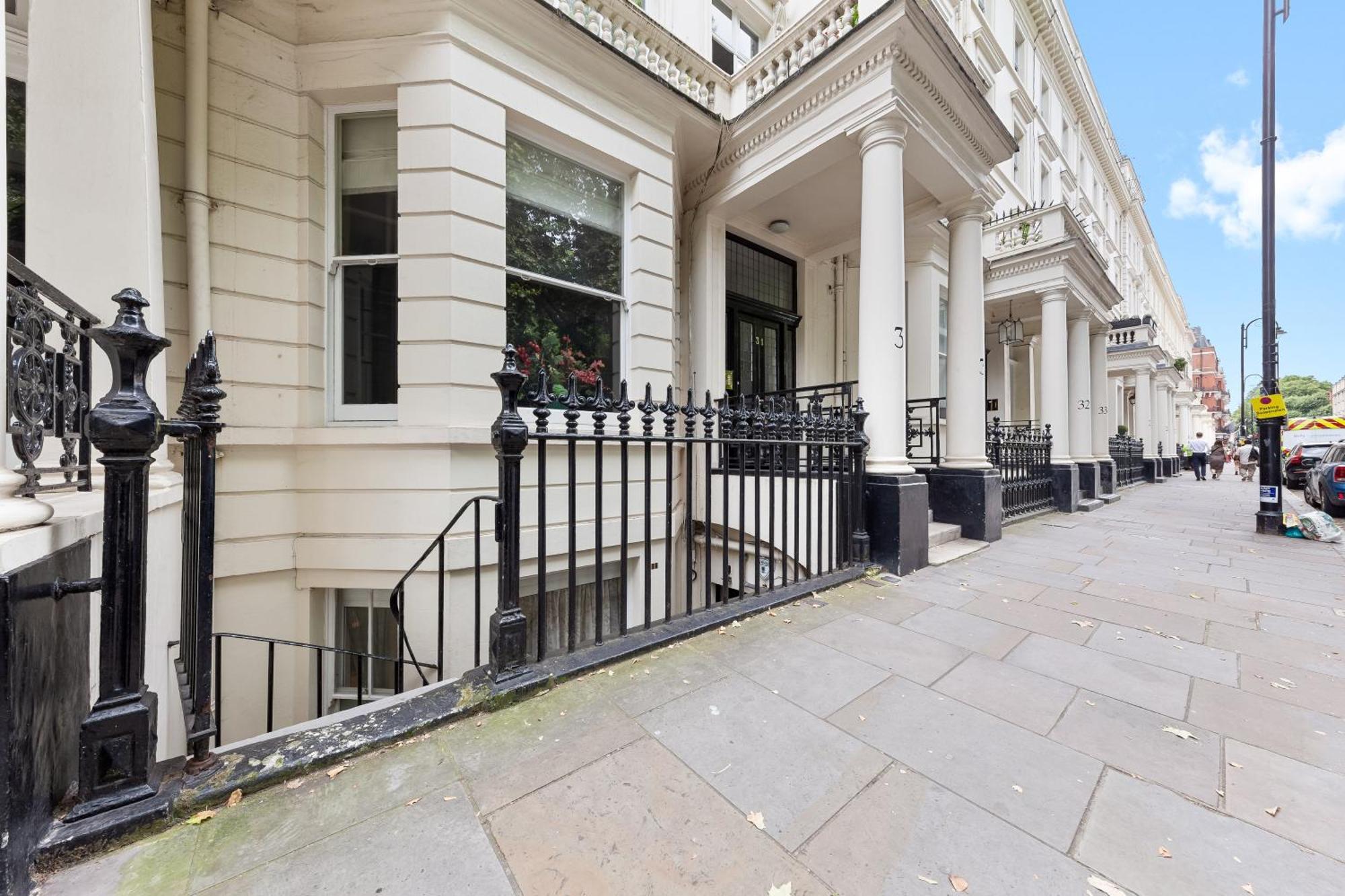 Appartement 250 Sqm Mega Mansion