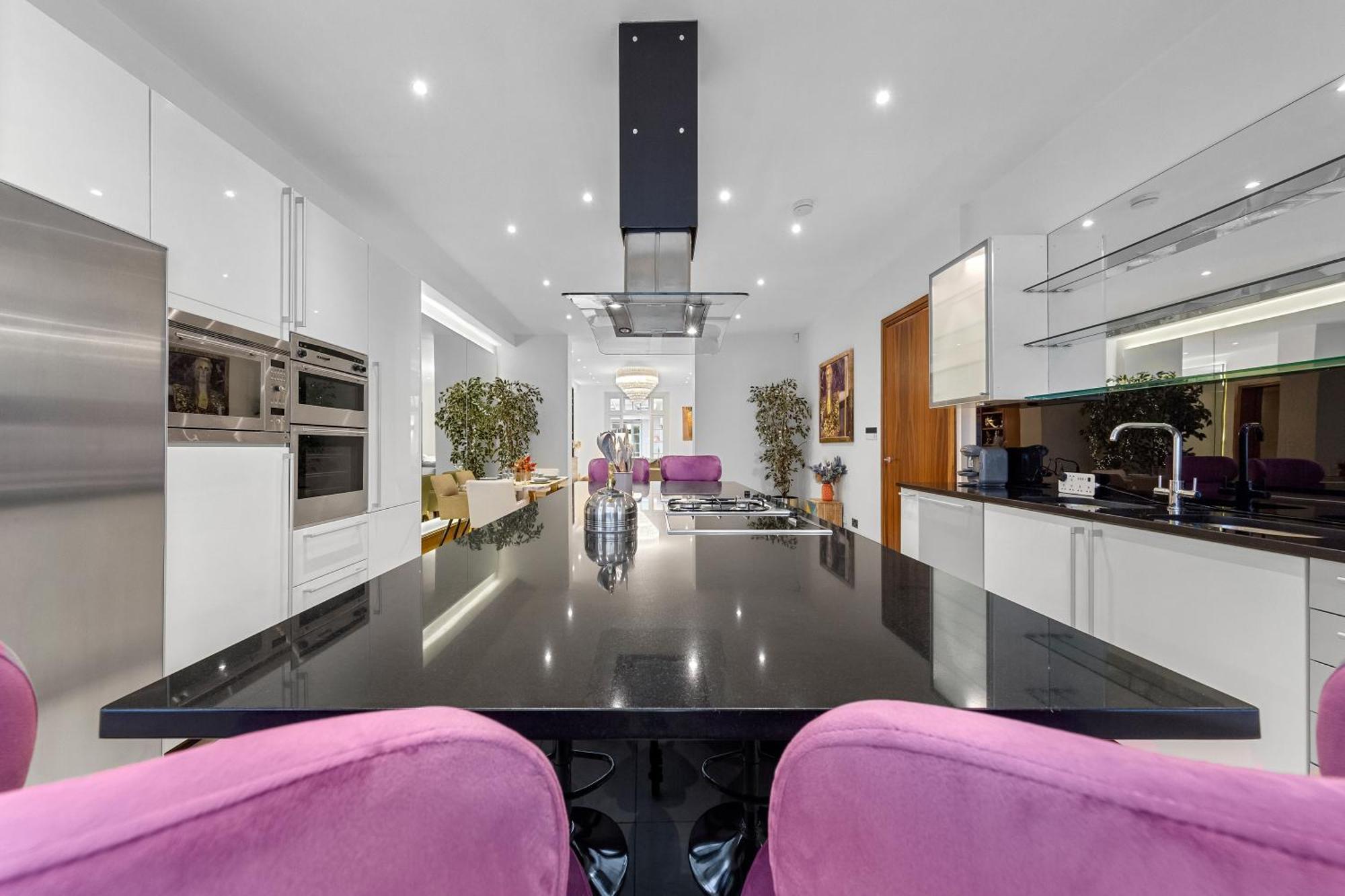 Appartement 250 Sqm Mega Mansion *