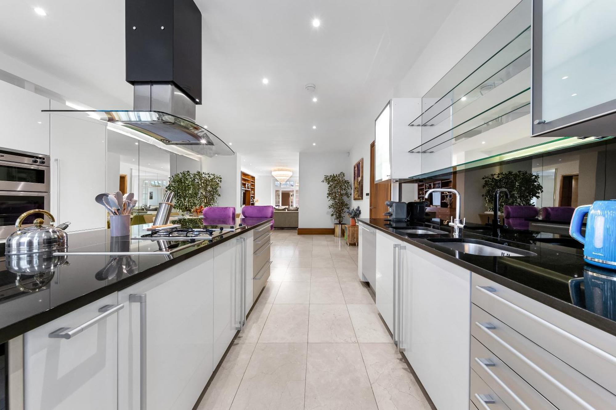 Appartement 250 Sqm Mega Mansion
