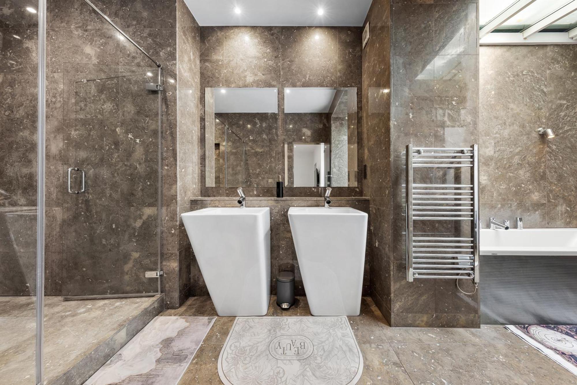 Appartement 250 Sqm Mega Mansion Londen
