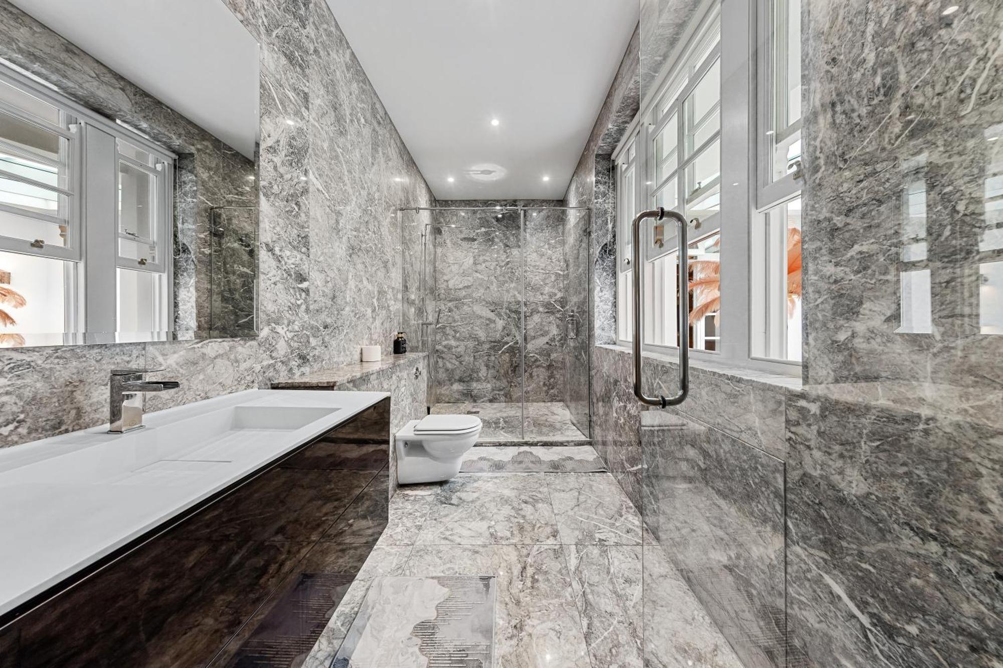 Appartement 250 Sqm Mega Mansion *