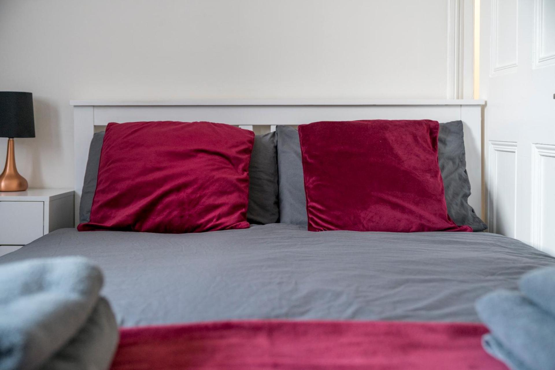 Cozy & Comfy Woodgreen Station Sleeps 6 Appartement *