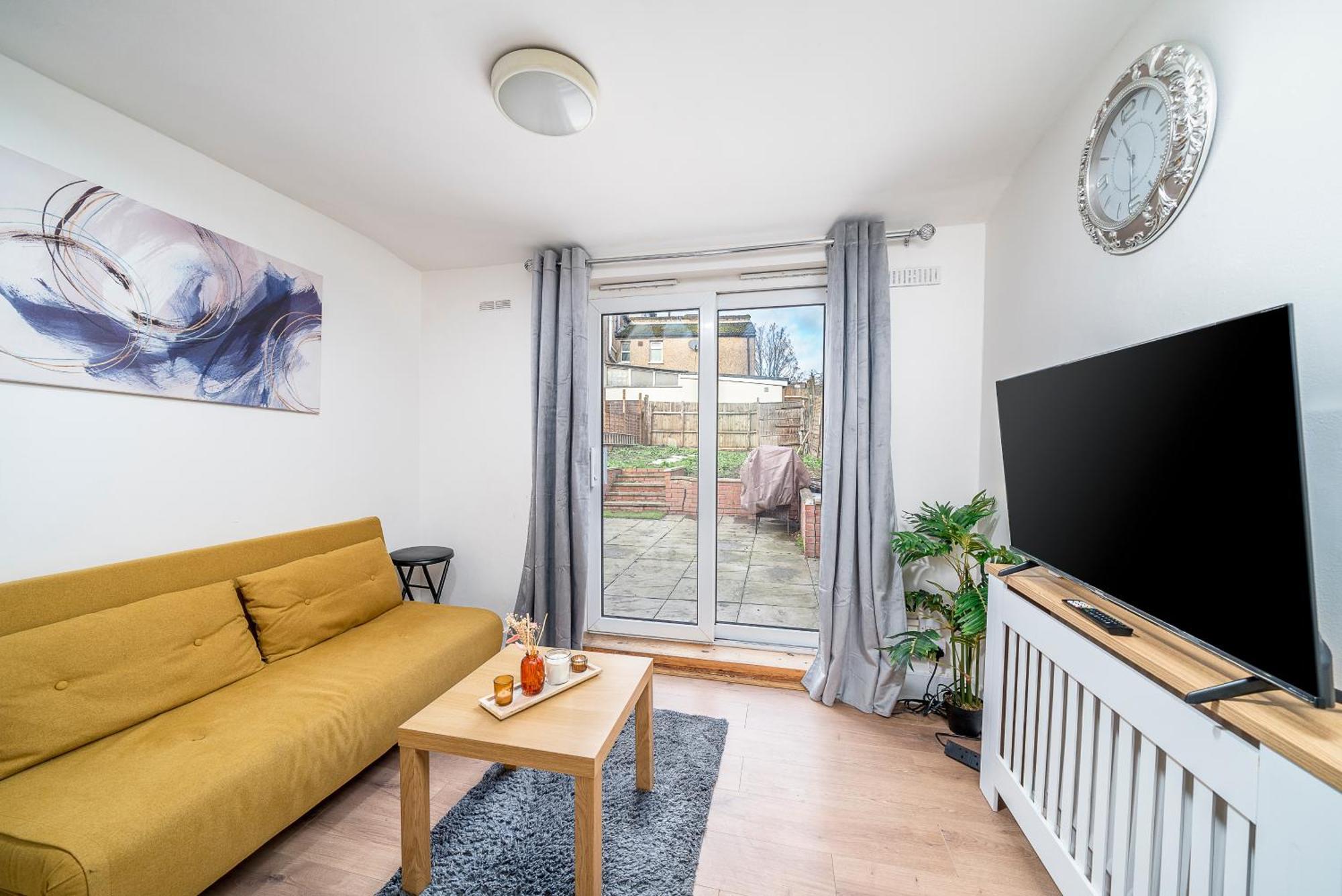 Cozy & Comfy Woodgreen Station Sleeps 6 Appartement