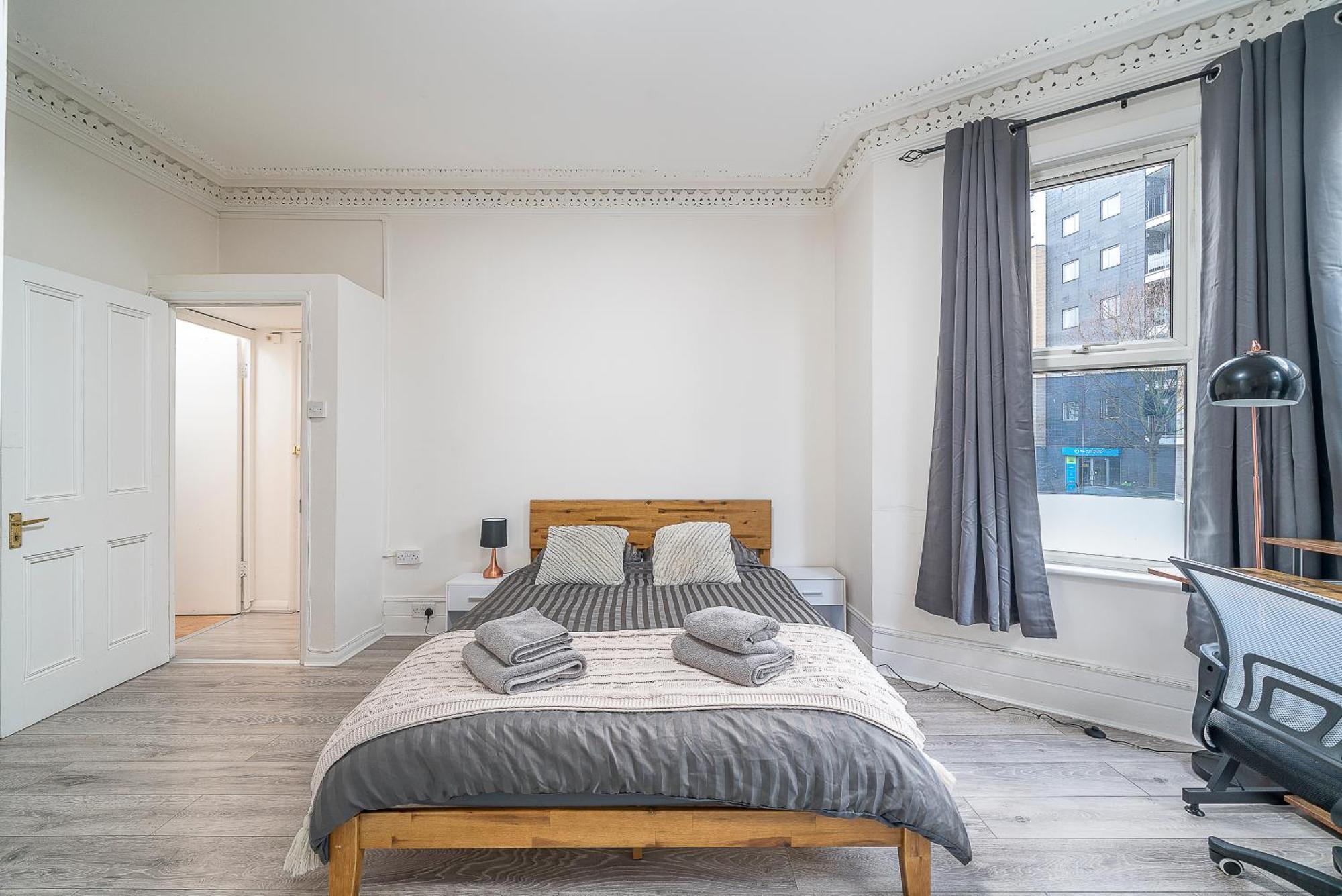 Cozy & Comfy Woodgreen Station Sleeps 6 Londres