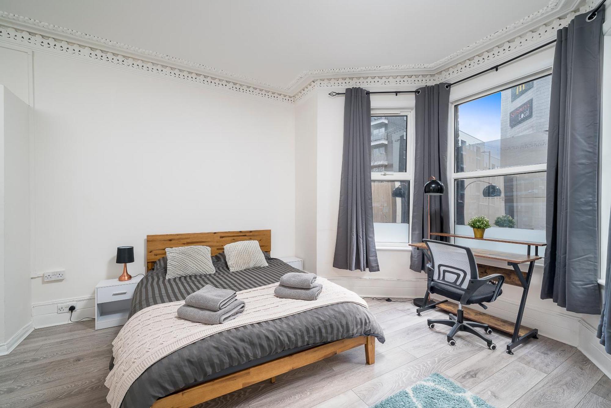 Cozy & Comfy Woodgreen Station Sleeps 6 Londres