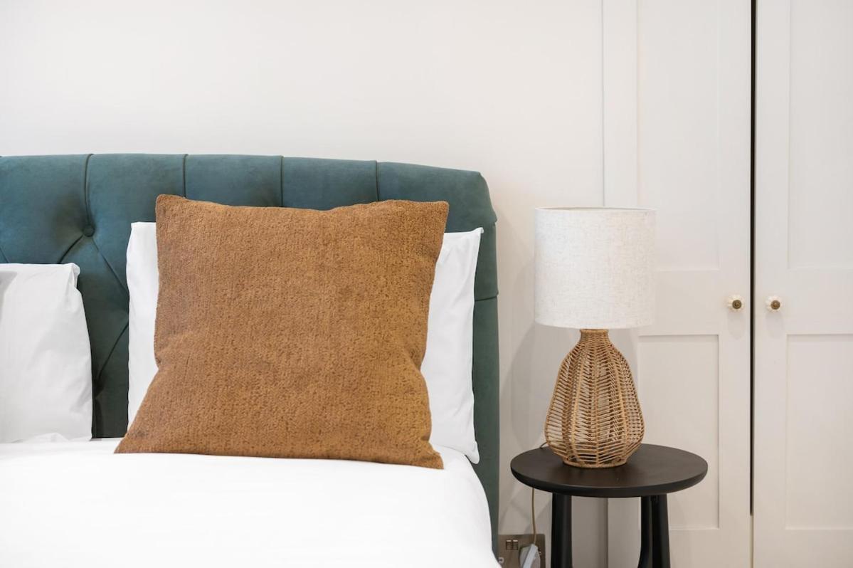 New Stylish 3-bed Pimlico House Near Big Ben Hébergement de vacances