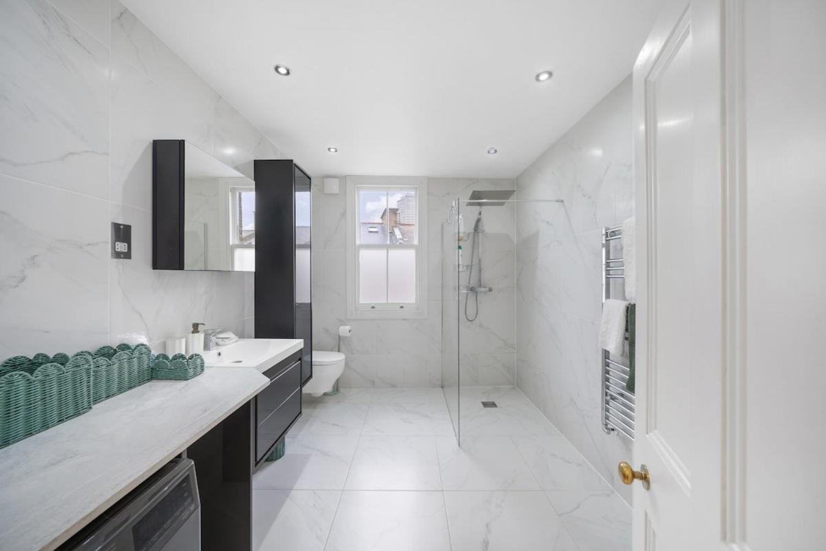 New Stylish 3-bed Pimlico House Near Big Ben Hébergement de vacances Londres