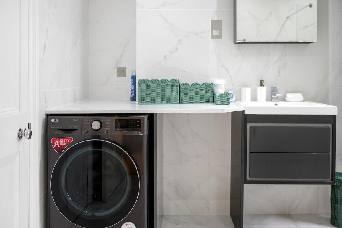 Hébergement de vacances New Stylish 3-bed Pimlico House Near Big Ben Londres
