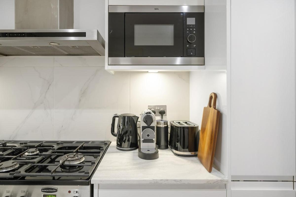 New Stylish 3-bed Pimlico House Near Big Ben