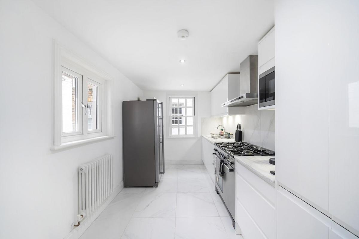 Hébergement de vacances New Stylish 3-bed Pimlico House Near Big Ben Londres