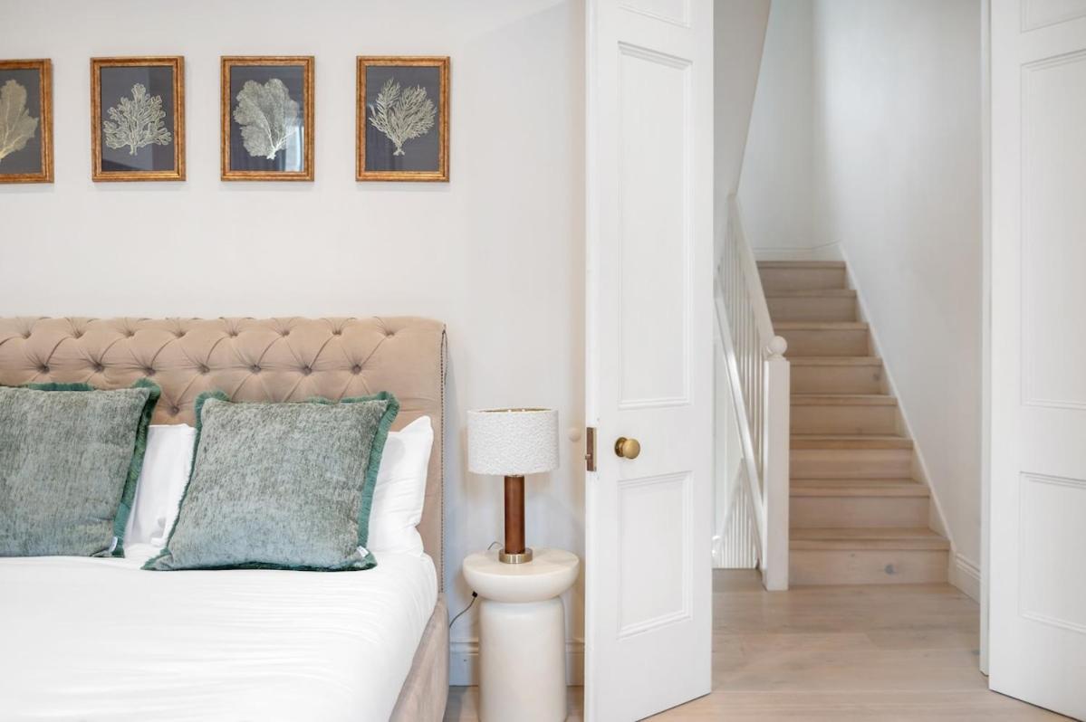 Hébergement de vacances New Stylish 3-bed Pimlico House Near Big Ben Londres