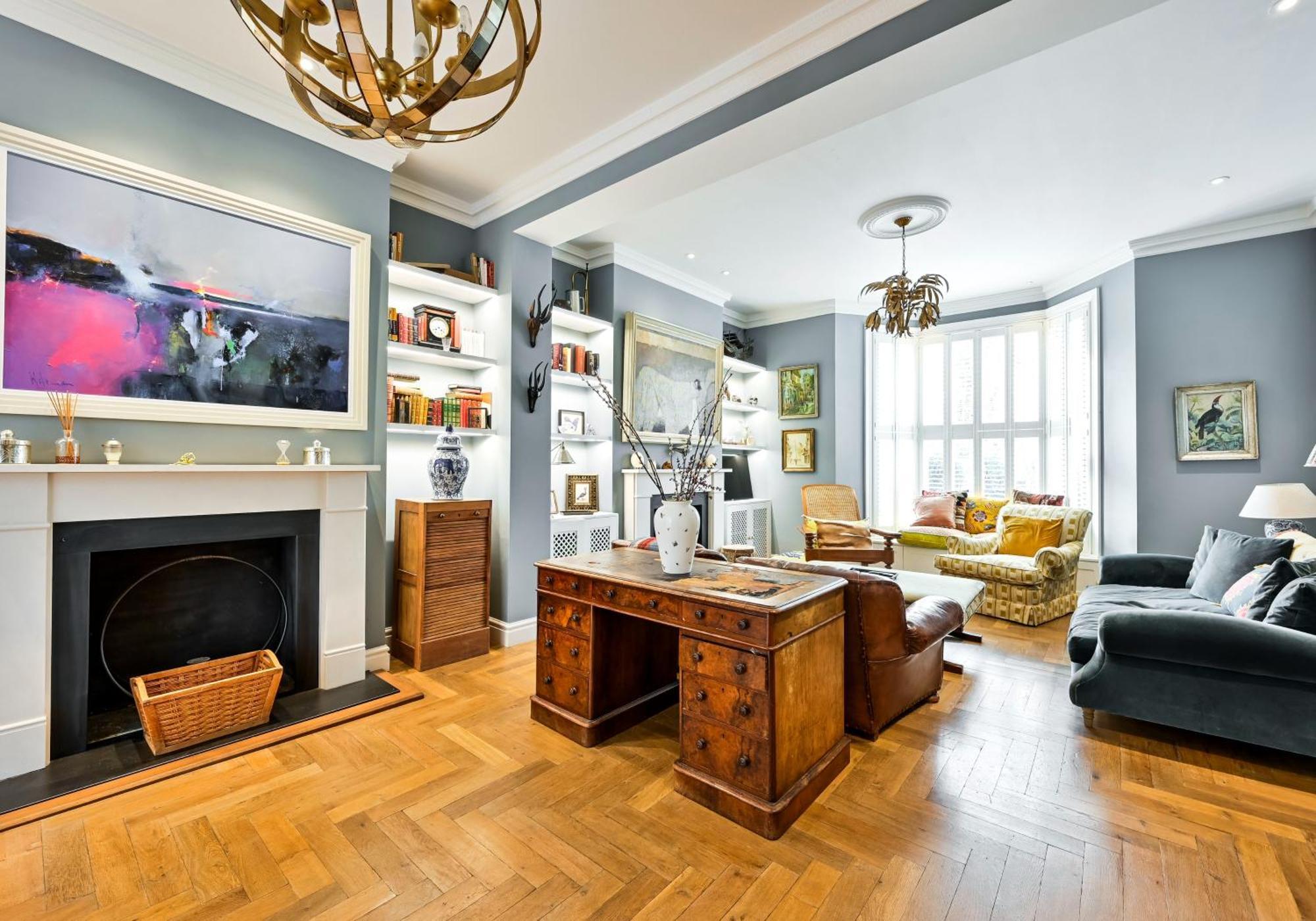 Contemporary In Shepherds Bush * Londres