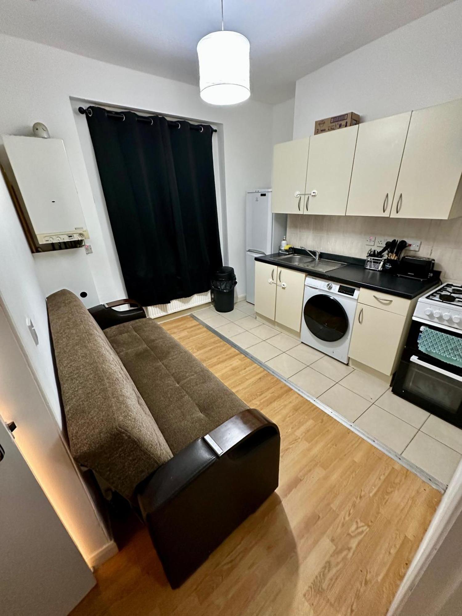 41b Flat Near Zone 1 Londres
