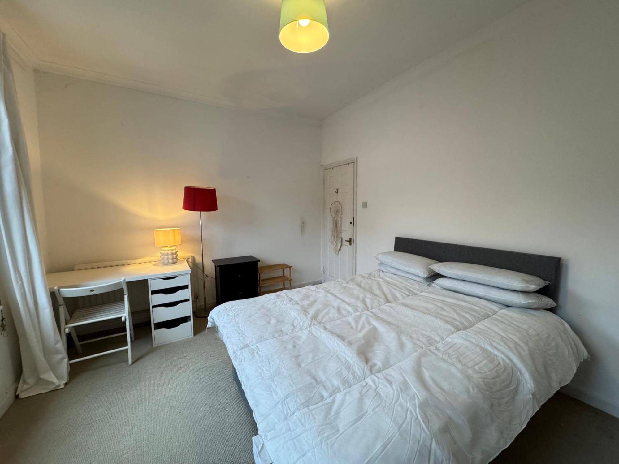 Inviting 4bd With Roof Terrace Nine Elms Londres