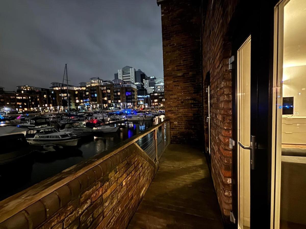 Hébergement de vacances 2 Bed Overlooking The Marina, Tower Bridge! *