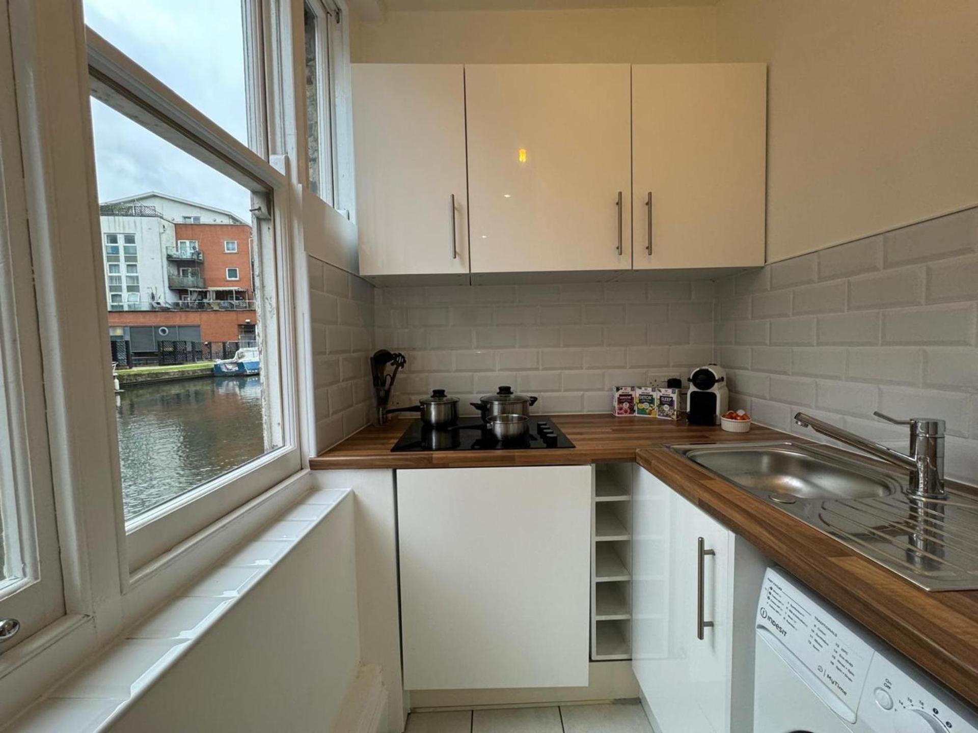 Studio-sleeps3-98ws-petfriendly Apartamento